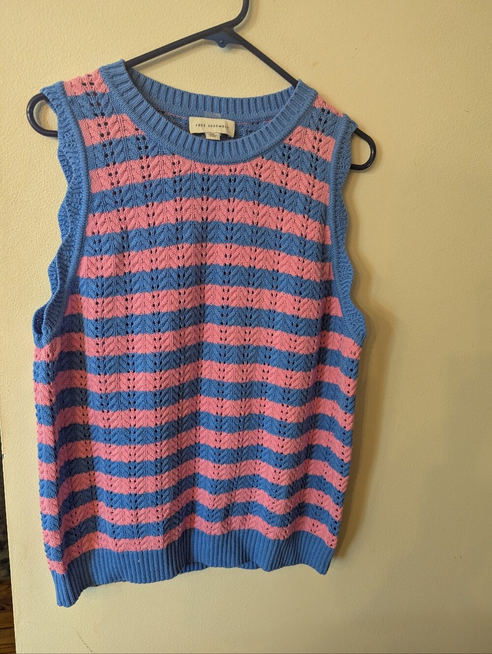 Free Assembly Sleeveless Striped Knit Sweater Vest in Blue and Pink Women's XXL